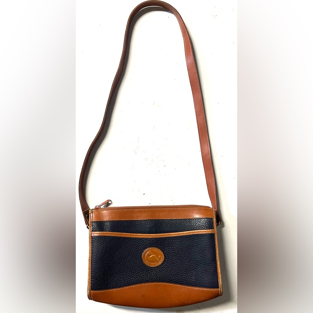 Vintage Dooney & Bourke DB Shell Brown Leather Purse Hand Bag Shoulder Bag